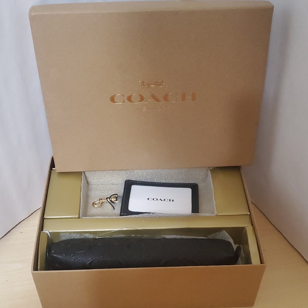 Coach Accessory 2 PIECE SET